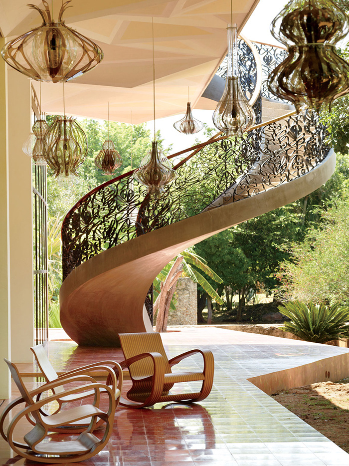 jorge_pardo_main1_jpg_5263_north_700x_white