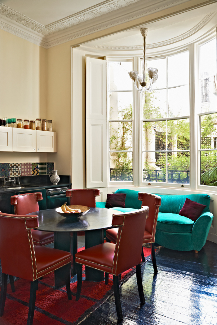 main_6_jpg_8571_north_700x_white